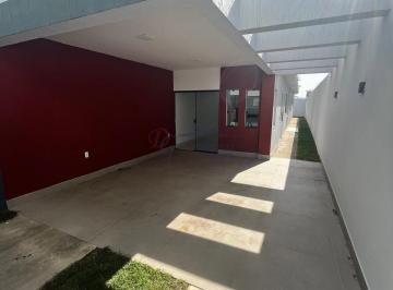 Casa · 92m² · 3 Quartos · 2 Vagas · Excelente casa em meio lote no bairro Tiradentes em Betim
