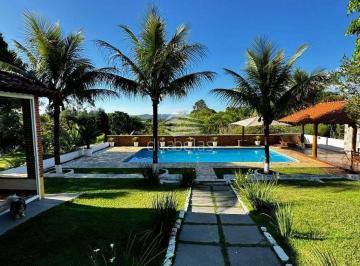 Casa · 300m² · 4 Quartos · 10 Vagas · Maravilhoso Sítio, em Mogi das Cruzes.