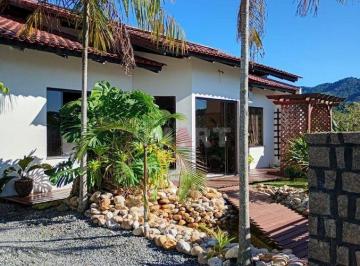 Casa · 344m² · 3 Quartos · Casa à Venda no Jaraguá 99 com 3 quartos sendo 1 suíte