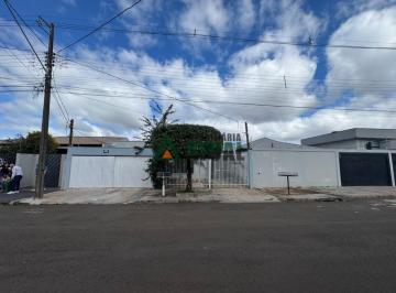 18305215230.jpg · CASA COM 3 QUARTOS SENDO UMA SUÍTE A VENDA NA REGIÃO LESTE DE LONDRINA.