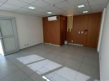 Comercial · 32m² · 1 Vaga · Sala comercial na Rua Capitão Pacheco e Chaves, N. 1056 - Sala 13 • 32 m²