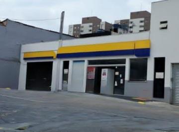 Comercial · 30m² · 1 Vaga · Loja em posto na Avenida Cupecê, N. 5810 - Loja 01 • 30 m²