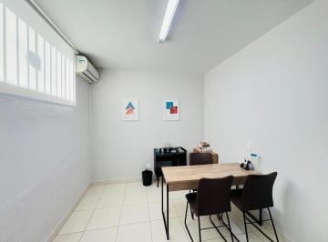 Comercial · 10m² · 1 Vaga · Sala Comercial para alugar em Chácara Urbana de 10.00m² com 1 Garagem