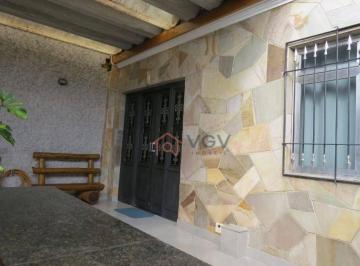 39539528c586f38305b0fb895641562b896a366b · Sobrado 3 quartos, suite, quintal, jardim, varanda, 4 vagas - Metro Jabaquara