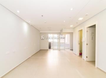Comercial · 40m² · Sala comercial com 40m² e 01 vaga de garagem para
