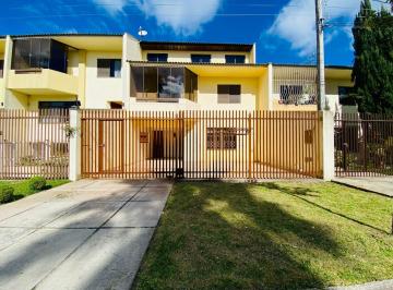 Casa · 160m² · 3 Quartos · 2 Vagas · Excelente Sobrado com Ático no Portão – Rua Tranqu