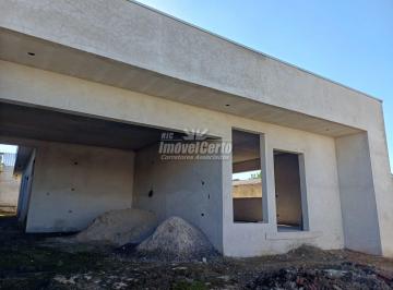 Casa · 230m² · 3 Quartos · 2 Vagas · Residência de 230m² à venda no Centro de Pinhais