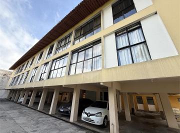 Apartamento de 2 quartos, Curitiba · Apartamento 2 quartos 2 vagas bom estado 1o andar