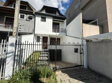 Casa de 3 quartos, Curitiba · Sobrado a venda no Tarumã