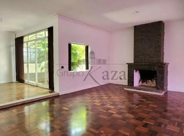 Casa · 450m² · 3 Quartos · 4 Vagas · Casa Térrea - Jardim Esplanada - 3 Dormitórios - 292m²