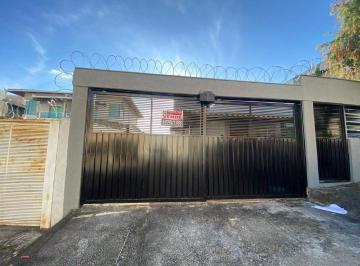 Casa · 200m² · 4 Quartos · 5 Vagas · Bairro Europa - Casa de 04 quartos, suíte e garagem. Aceita carro e imóvel de menor.