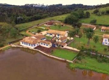 Rural · 281m² · 7 Quartos · 40 Vagas · Fazenda com 280,72 hectares à venda em Amparo.