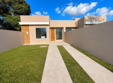 Casa · 66m² · 3 Quartos · 2 Vagas · Casa à venda no bairro Três Rios, em Campo Largo