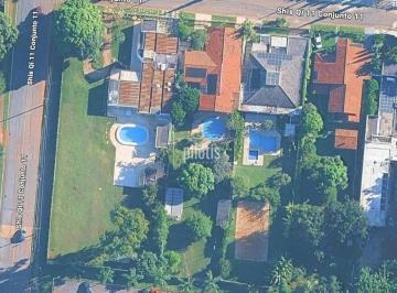 Casa · 800m² · 4 Quartos · 4 Vagas · RARIDADE ABSOLUTA NA SHIS QI 11 | TERRENO ESPECIAL DE ESQUINA COM 2.400m² DE ÁREA TOTAL