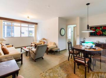 Apartamento · 100m² · 2 Quartos · 1 Vaga · Apartamento com Excelente Planta e Grande Potencial de Modernização