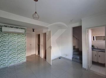 Casa · 90m² · 3 Quartos · 2 Vagas · Sobrado com 3 dormitórios, sala, cozinha, banheiro e 2 vagas de garagem