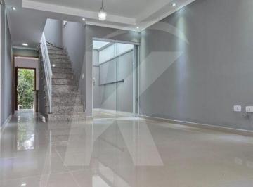 Casa · 93m² · 3 Quartos · 2 Vagas · Sobrado de 93 mts², 3 quartos (1 suíte), 2 vagas, com churrasqueira, no Horto Florestal