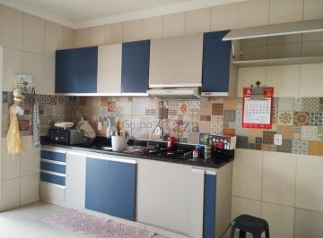 Casa · 252m² · 5 Quartos · 2 Vagas · Oportunidade - Casa em Condomínio - Residencial Mantiqueira - São José dos Campos - 4 Dormitórios -