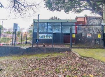 Casa · 319m² · 3 Quartos · 4 Vagas · Oportunidade Única: Casa para Fins Residencial ou Comercial em Local Estratégico!