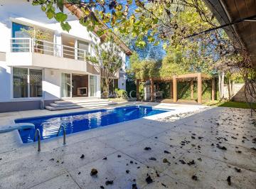 1 · CASA DE CONDOMÍNIO COM 493 M2, 3 SUÍTES À VENDA NO BATEL.