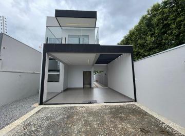 Casa · 168m² · 4 Quartos · 4 Vagas ·
Sobrado com 4 quartos, sendo 2 suítes, à venda no Plano Diretor Sul
