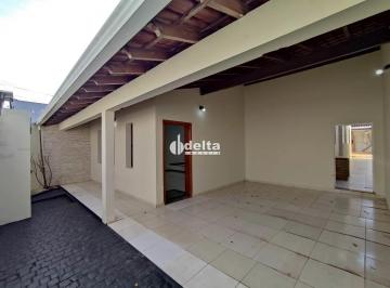 Casa · 300m² · 3 Quartos · 3 Vagas · Casa disponível para locação no bairro Segismundo Pereira em Uberlândia-MG