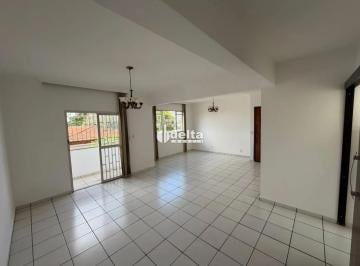Apartamento · 138m² · 3 Quartos · 2 Vagas · Apartamento com 3 quartos sendo 1 suíte disponível para locação no bairro Cazeca em Uberlândia-MG
