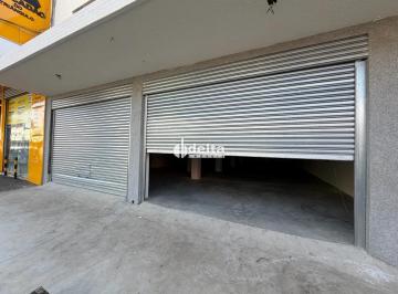 Comercial · 200m² · Loja disponível para locação no Bairro Martins Uberlândia-MG