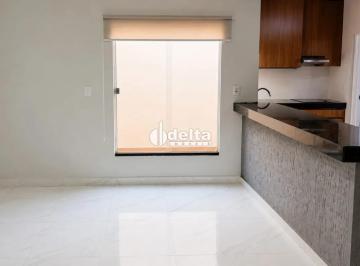 Casa · 150m² · 2 Quartos · 2 Vagas · Casa com 2 quartos sendo 1 suíte disponível para venda no bairro Shopping Park em Uberlândia-MG