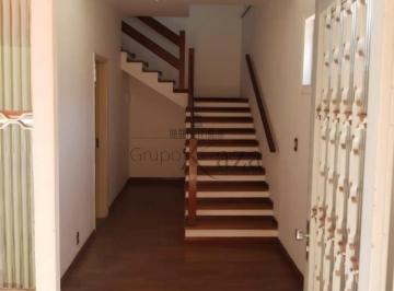 Casa · 236m² · 1 Quarto · 2 Vagas · Casa Comercial/Residencial no Bairro Santana - Zona Norte SJC - 210m² a.c
