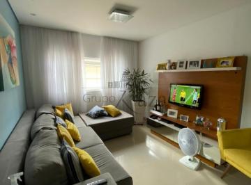 Sala · Casa Sobrado em São José dos Campos