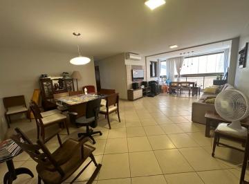 Apartamento · 180m² · 4 Quartos · 3 Vagas · Frente mar - Apto 180m², 4 quartos, 2 suítes, 3 vagas, lazer clube.