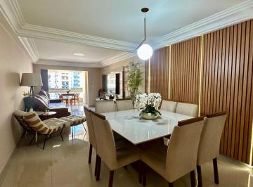 Apartamento · 211m² · 4 Quartos · 2 Vagas · Apto 211m², 4 quartos, 1 suíte, 2 vagas, lazer completo, Praia da Costa