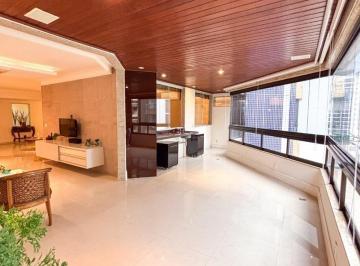Apartamento · 257m² · 4 Quartos · 3 Vagas · Apartamento na quadra do mar, reformado, 257m², 4 quartos, 2 suítes, 3 vagas - Praia de Itapuã