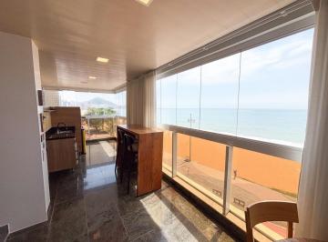 Apartamento · 350m² · 4 Quartos · 2 Vagas · Apartamento frente ao mar da Praia de Itapuã, 350m², 4 quartos, 2 suítes, 2 vagas de garagem