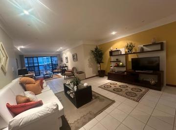 Apartamento · 240m² · 4 Quartos · 2 Vagas · Praia da Costa - Apto 240m², 4 quartos, 2 suítes, 2 vagas