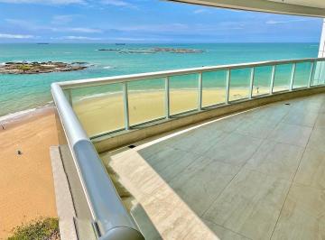Apartamento · 254m² · 4 Quartos · 4 Vagas · Ed. Marina Bay. Frente mar com 254m², 4 suítes, 4 vagas, lazer de clube