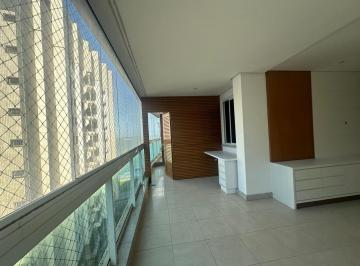 Apartamento · 180m² · 4 Quartos · 3 Vagas · Apartamento quadra do mar, 180m², 4 quartos, 2 suítes, 3 vagas, lazer de clube