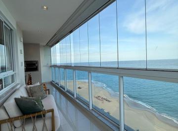 Apartamento · 130m² · 4 Quartos · 2 Vagas · Apartamento frente mar na Praia de Itapuã, 130m², 4 quartos, 2 suítes, 2 vagas soltas, lazer complet