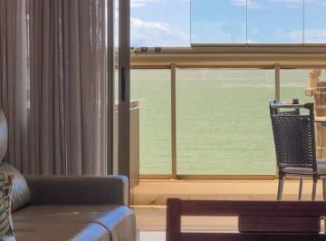 Apartamento · 220m² · 4 Quartos · 4 Vagas · Apartamento de frente para o mar, 220m², 4 suítes, 4 vagas e um lazer de clube completo