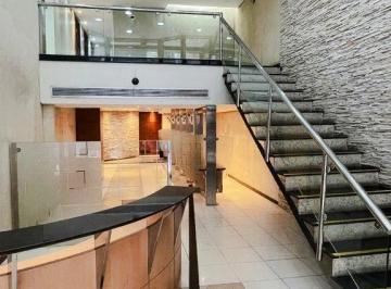 93bd9b17d76c9ff6011dffe731cc26e17123f1c2 · CENTRO DO RJ, RUA DO OUVIDOR, Área Total: 170m² (75m² no térreo e 95m² de sobreloja) Aluga-se!