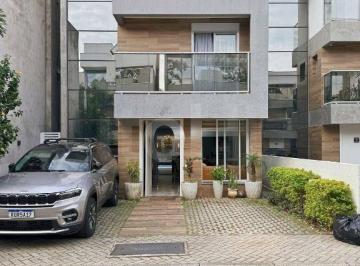 5f61c09eb07eba0bee0a3aef30fe8e4ab503c790 · Casa com 3 suítes à venda, 170 m² por R$ 1.250.000 - Granja Viana - Carapicuíba/SP
