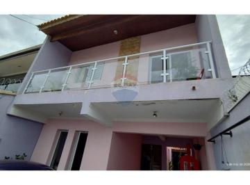 Casa · 179m² · 3 Quartos · Sobrado com Gourmet, Quintal e 3 Vagas no Jardim Luciana Maria | Zona Norte de Sorocaba