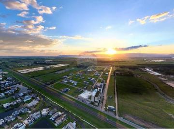 Comercial · 300m² · Oportunidade Única! Lote comercial em Xangri-lá:
