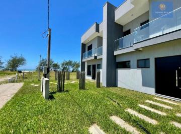 Casa · 115m² · 3 Quartos · 1 Vaga · Sobrado próximo ao mar em Capão da Canoa