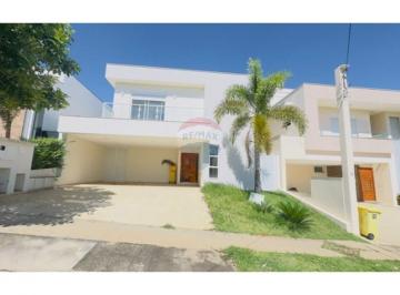 Casa · 253m² · 3 Quartos · 4 Vagas · Casa de Condomínio para alugar em Jardim Residencial Chácara Ondina de 253.00m² com 3 Quartos, 3 Sui