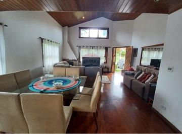 Casa · 300m² · 5 Quartos · Casa para alugar em Aruã de 300.00m² com 5 Quartos e 1 Suite