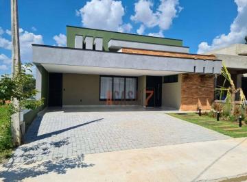 ea9c9c457bc7d3ce2e4443c09c4f9ced746707d7 · Casa Térrea, ambientes integrados, modera e quintal grande -