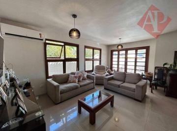 8b4672e2f0d375f7dde8ebbd2dd8804af95875ee · Casa com 3 dormitórios à venda, 200 m² por R$ 2.200.000,00 - Alphaville 4 - Barueri/SP