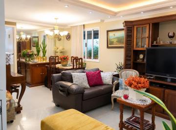Casa de 3 quartos, Cotia · Casa Exclusiva no Nativo Clube | 2 Suítes | Banheira | Escada em Mármore